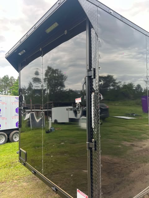 8.5X24TA3 7'6" Interior