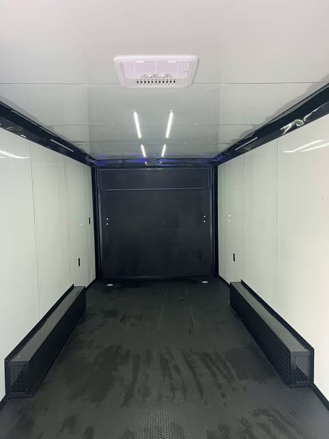 8.5X24TA3 7'6" Interior