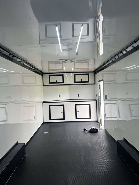 8.5X24TA3 7'6" Interior