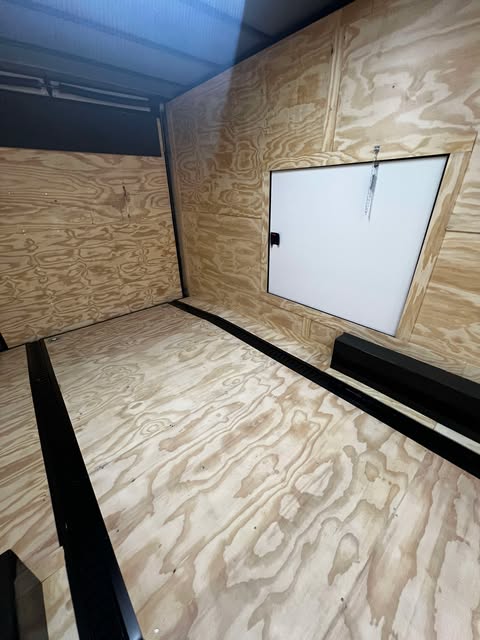 8.5x36TTA5 8' Interior