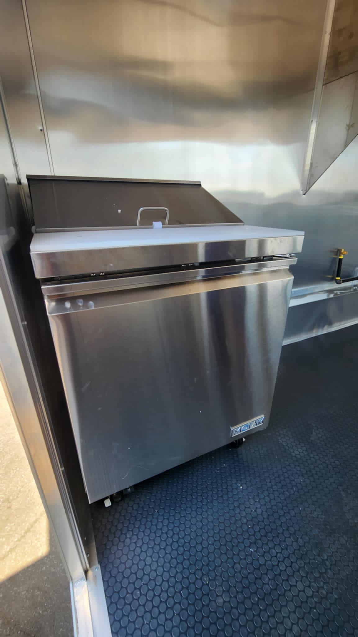 8.5x16TA Concession